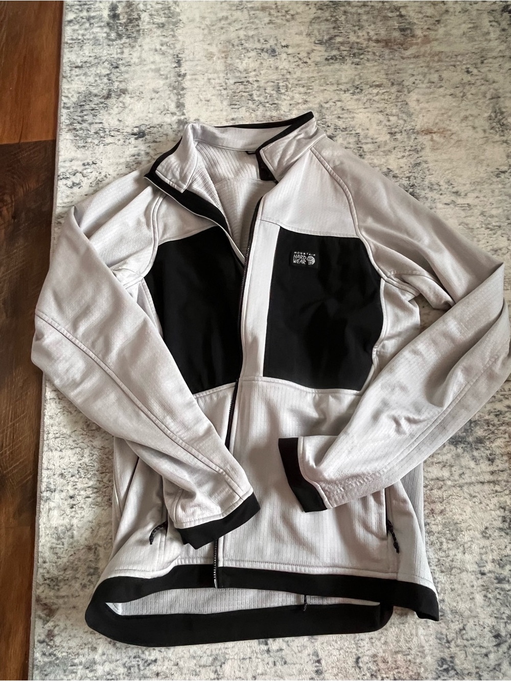 Mountain Hardwear Light Cream & Black Full-Zip Fleece Jacket